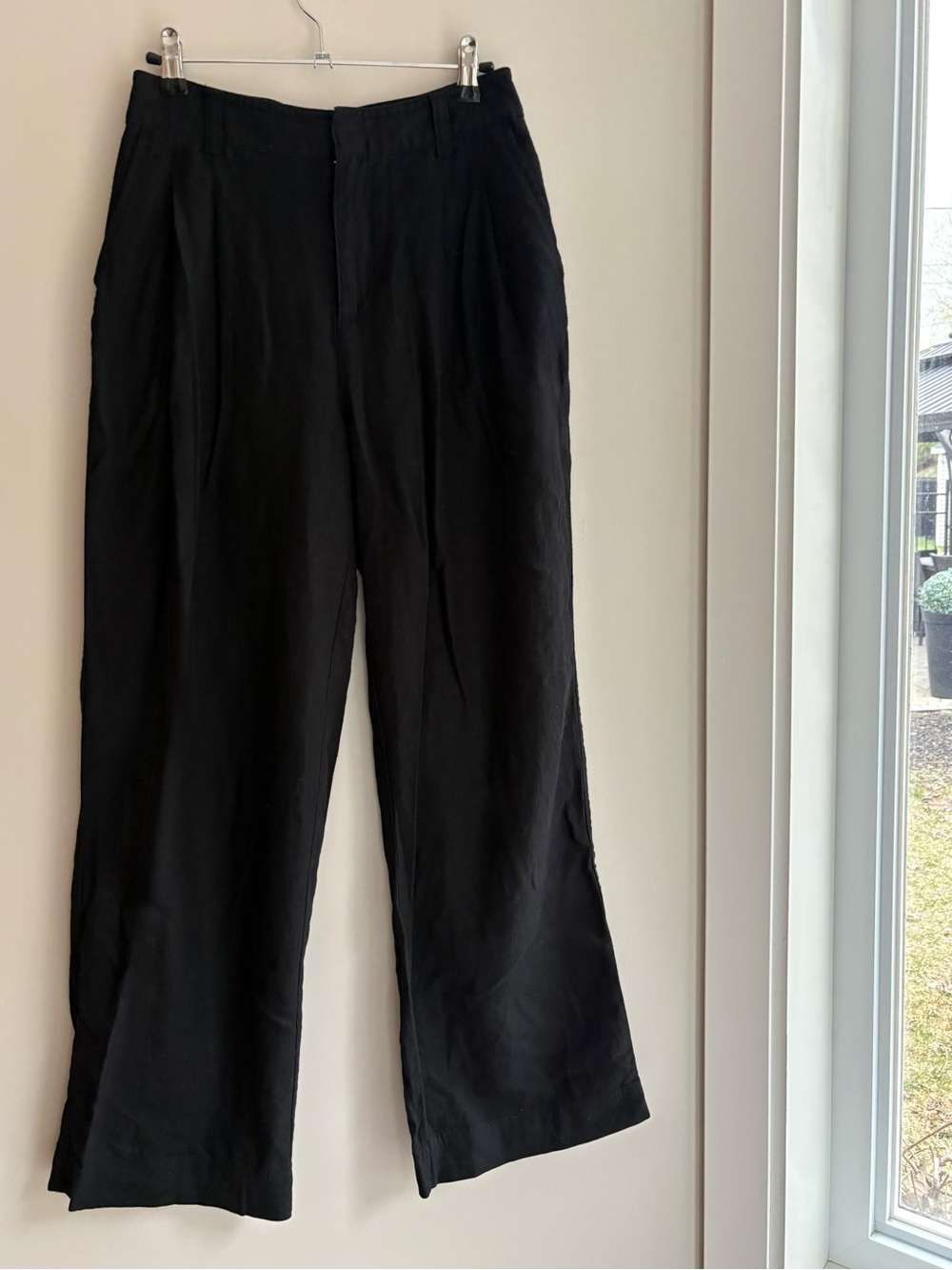 GAP Black Linen Wide-Leg Women’s Pants